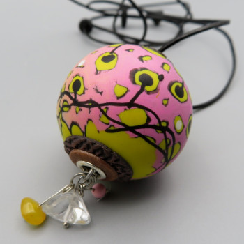 Crazy pink - hollow bead pendat with amber and crystal