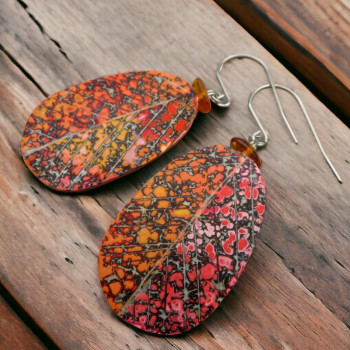 Robinia Earrings with natural amber