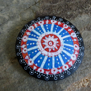 Round Faux batik Brooch - blue/red
