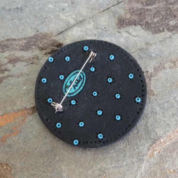 Faux batik Broch